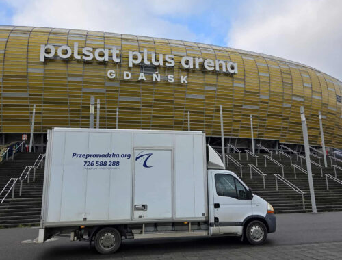 Transport podczas remontu i budowy – jak sprawnie zorganizować logistykę w Gdańsku?